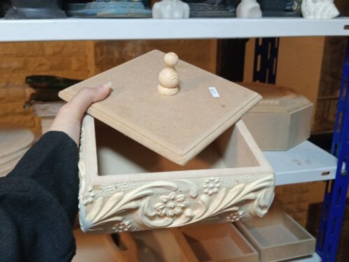 بونبونيرة مزخرفة MDF